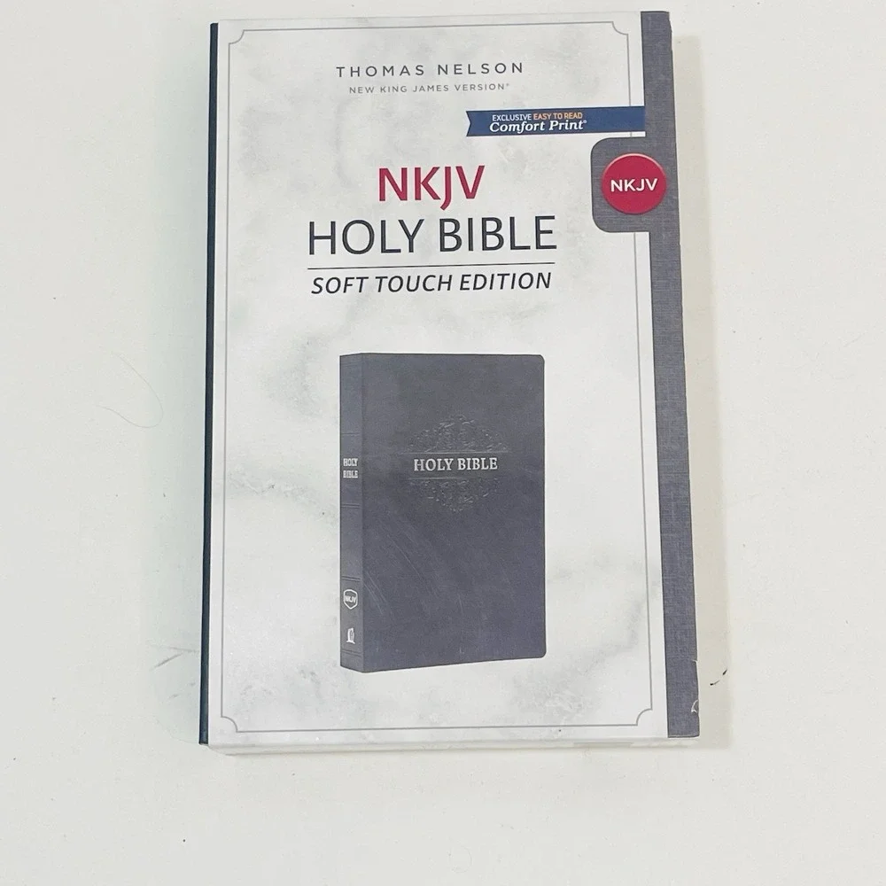 NKJV, Holy Bible, Soft Touch Edition, Leathersoft, Black, Comfort Print NEW